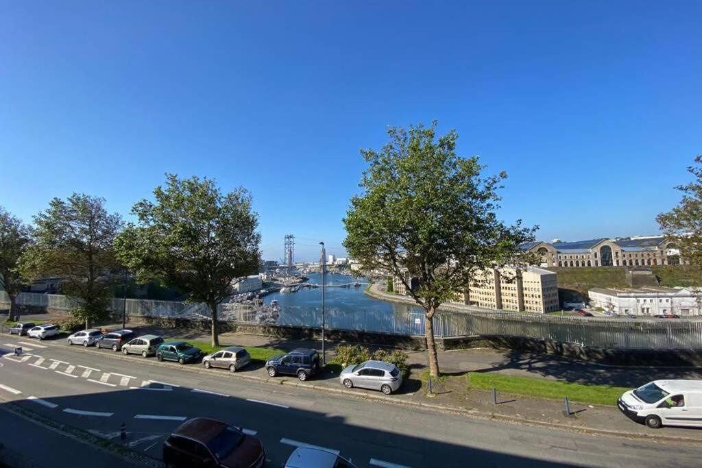 Milin : Appt 2 ch vue sur mer, lumineux - centre-ville, proche facs, téléphérique et Arsenal. Brest Esterno foto
